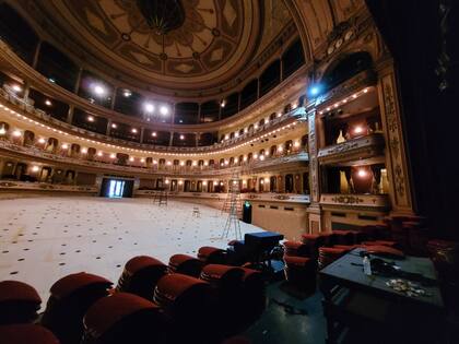 El teatro Avenida, durante el proceso de remodelación