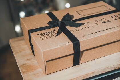 El Teatro Ciego se reinventó: ahora es posible pedir su Box Gourmet y vivir la experiencia de "A ciegas Gourmet" en casa