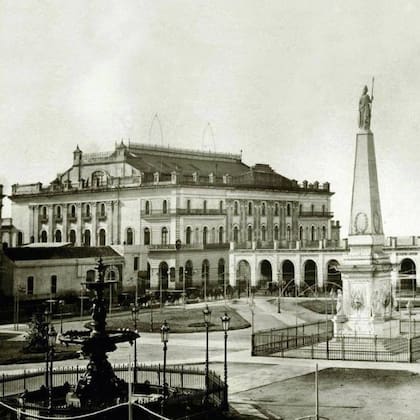El teatro Colón estuvo en el lugar donde hoy está el Banco Nación entre 1857, cuando se inauguró, y 1888