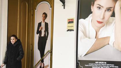 El teatro Liceo preparado para el rodaje, con las imágenes de la película dentro de la película