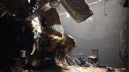 El Teatro Método Kairós en ruinas por el derrumbe de una obra lindera