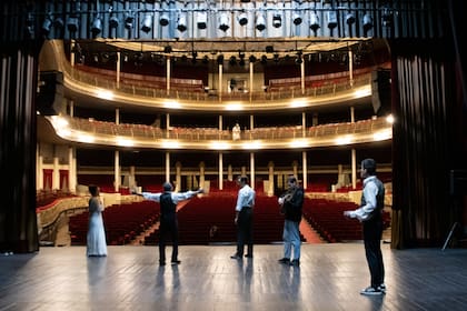 El Teatro Municipal Coliseo Podestá de La Plata estrenó “Laberinto Podestá, el último aplauso”, la primera producción integral desarrollada por la sala en sus 140 años de historia.