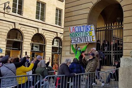 El Teatro Odeón ya conoce de tomas: durante la revuelta de Mayo del 68 la sala fue ocupada por estudiantes y artistas