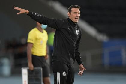 El técnico argentino Lionel Scaloni durante el debut en la Copa América 2021 frente a Chile