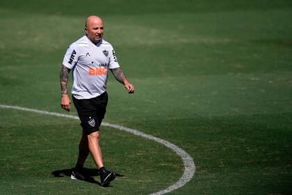 El técnico argentino ya trabaja en el predio Cidade de Galo