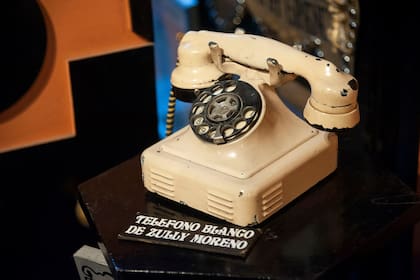 El teléfono blanco de Zully Moreno, símbolo del cine de oro nacional