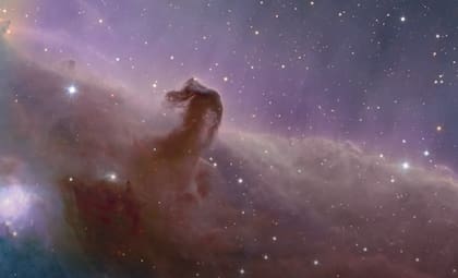 El Telescopio Espacial James Webb es el principal observatorio científico espacial del mundo y ha capturado increíbles imágenes de una nebulosa en forma de caballo