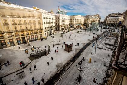 La nieve se adueñó de España y causó serios perjuicios en la capital 