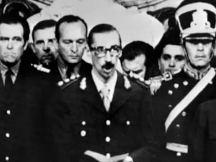 El teniente general Jorge Rafael Videla se juramentó como presidente de Argentina el 29 de marzo de 1976