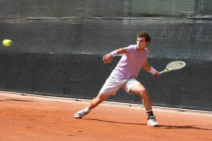 El tenista argentino Juan Manuel Cerúndolo sigue en ascenso: conquistó el título en el Challenger de Como, Italia.