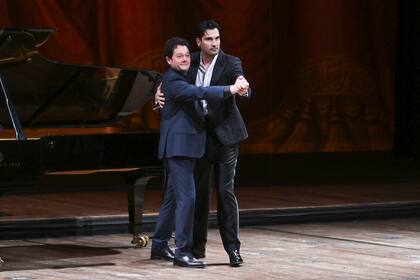 El tenor Jonathan Tetelman junto al pianista Ángel Rodríguez.
Arturo Chacón-Cruz quién se desempeñara como Werther en la ópera homónima