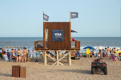 El tercer fin de semana de enero los clientes Visa Signature disfrutaron de un torneo de golf en Costa Esmeralda, a metros de la playa