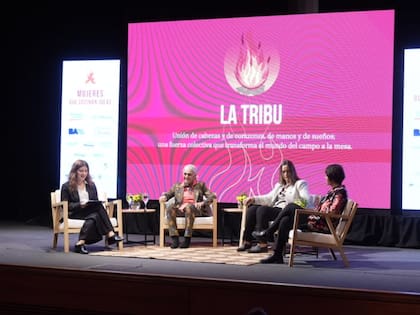 El tercer panel abordó la importancia de compartir con las nuevas generaciones, escucharse, construir equipos y repensar los modos de hacer colectivo