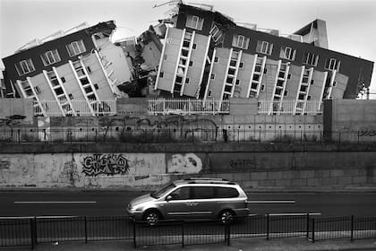 El terremoto que estremeció a Santiago de Chile, en 2010, objeto de un vigoroso texto de Juan Villoro