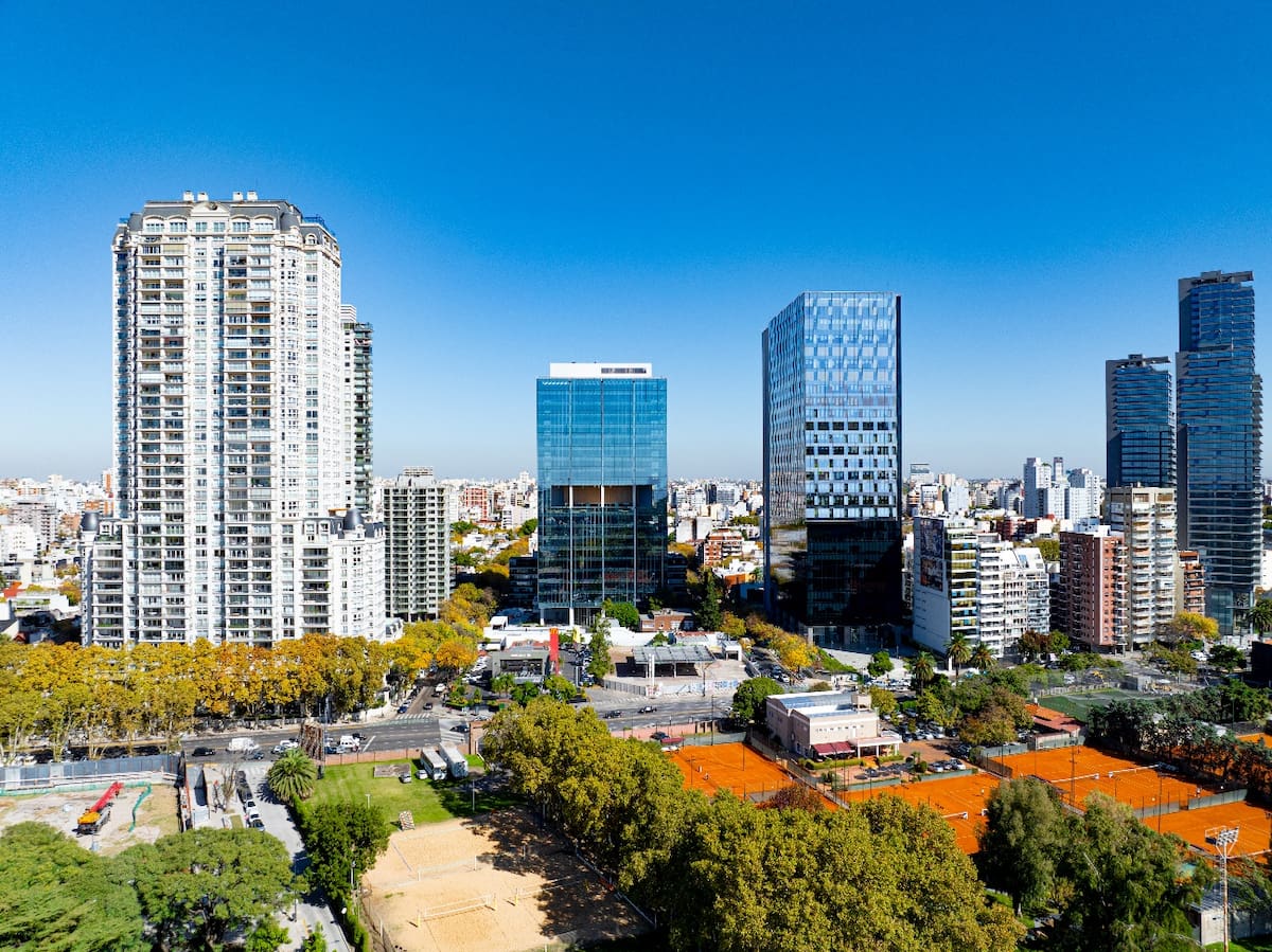 Raghsa compra terreno estratégico en Núñez por US$73 millones