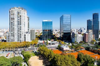 Se vendió un terreno clave ubicado sobre la avenida Libertador