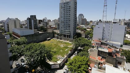 El terreno donde los vecinos quieren una plaza