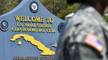 El territorio que ocupa la base de Guantánamo es de 116 kilómetros cuadrados