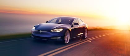El Tesla S, el auto preferido de las celebridades en California