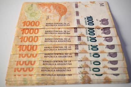 El Tesoro necesita pesos y más pesos...