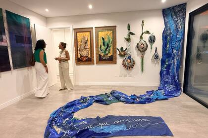 El textil es gran protagonista del espacio Biga, donde exhiben Celina Galera, Tania Ortiz, Beatriz Moreiro, Marcelo Toledo, Chloe Henderson, Nora Iniesta, Claudia Pucheta