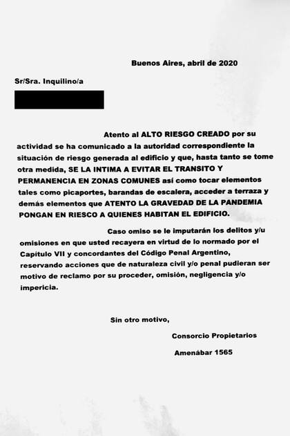 El texto completo de la carta pegada en el edificio de Belgrano en contra de una médica