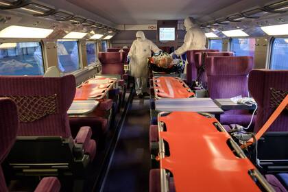 El TGV, el tren de alta velocidad francés, convertido en un hospital móvil por el coronavirus