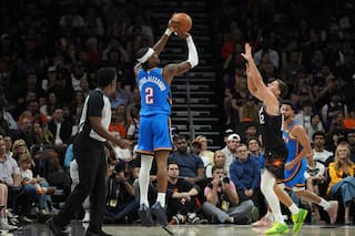 El Thunder vence 131-122 a los Suns y barre la serie de primera ronda