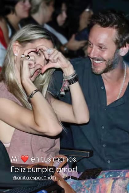 El tierno
mensaje que el
actor le dedicó a su
novia en Instagram:
“Mi corazón en
tus manos. ¡Feliz
cumple, amor!”.