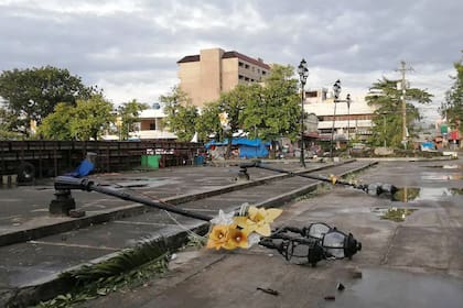 Por el tifón están suspendidos todos los servicios de ferry.