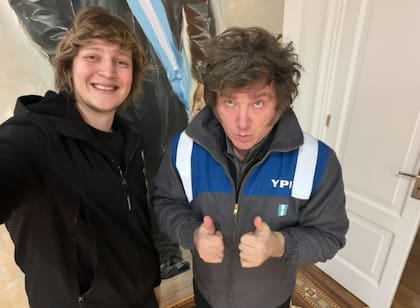 El tiktoker presidencial se reunió con Javier Milei en Olivos