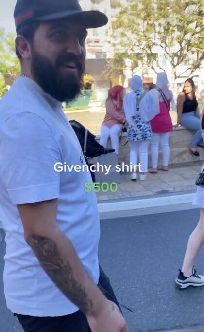 El tiktoker que preguntó sobre a qué se dedicaban a todas las personas que veía con ropa de marca