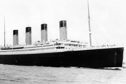 En pleno esplendor, el RMS Titanic previo a su trágico final