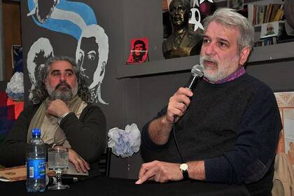 El titular de la Oficina Anticorrupción (OA), Félix Crous, firmó el requerimiento que le solicitó información al Presidente y dictaminó que debe dejar su cargo de profesor en la facultad
