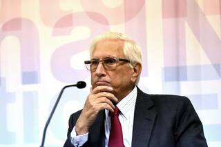 Todesca pide una estrategia de salida de los planes sociales