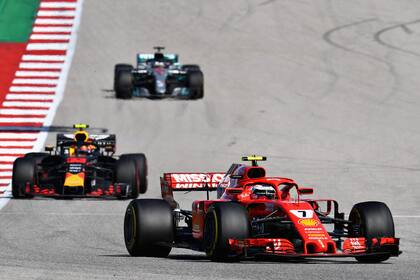 El título de Hamilton puede esperar: Raikkonen festejó en la Fórmula 1