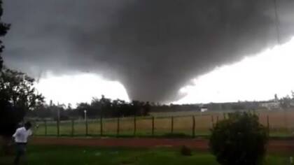 El tornado que dejó dos muertos en la localidad uruguaya de Dolores