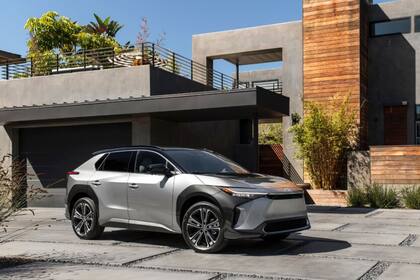 El Toyota bZ4X se caracteriza por su estilo deportivo, seguridad y confort