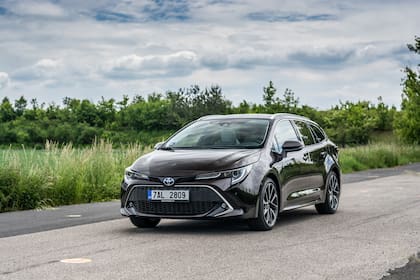 El Toyota Corolla (en la foto, la versión que se vende en Europa, diferente a la del Mercosur) es el modelo más vendido de la historia, con 50 millones de unidades patentadas desde su lanzamiento