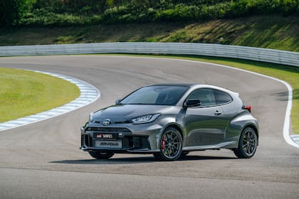 El Toyota GR Yaris se ofrecerá en dos versiones, una con caja manual y otra con una automática