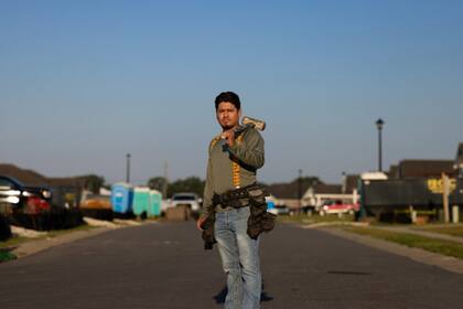 El trabajador mostró su Real ID y su número de Seguro Social, pero los agentes lo detuvieron “por parecer latino”