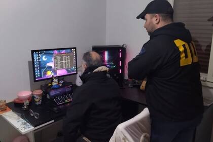 El trabajo de los especialistas durante los allanamientos