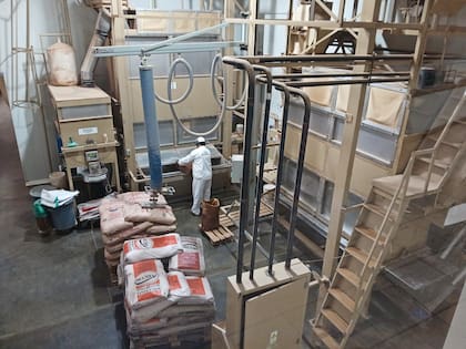 El trabajo en la fábrica es demandante