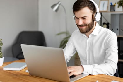 El trabajo es jornada completa pero remoto (Archivo)