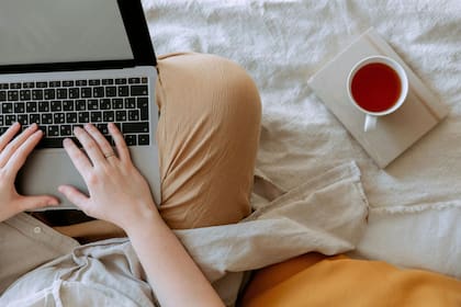 El trabajo se fragmenta: bloques de concentración, pausas reales y más control sobre el tiempo.