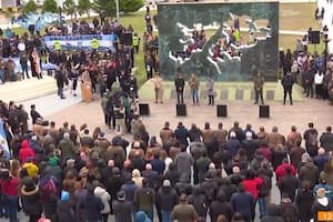 El tradicional acto del 2 de abril en Ushuaia, con la presencia de los gobernadores de Tierra del Fuego, Neuquén y Chubut