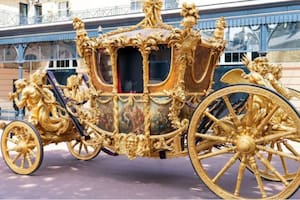 El tradicional Gold State Coach, usado para todas las coronaciones desde 1830, esta vez deberá compartir el estrellato con la carroza más nueva de la realeza británica
