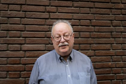 El traductor y escritor Jorge Fonderbrider coordina el Festival Internacional de Poesía