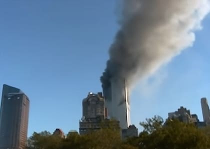 El trágico momento en que un segundo avión impacta contra las Torres Gemelas el 11 de septiembre de 2001