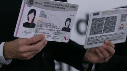 El trámite de la credencial para votar o INE es gratuita en los consulados de México en Estados Unidos (Cuartoscuro)